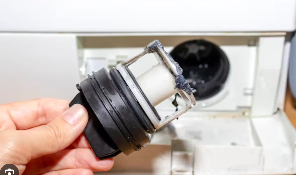 Hvordan rengjøre avløp til vaskemaskin